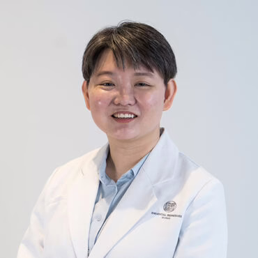Physician-Kerry-Chen-370x370